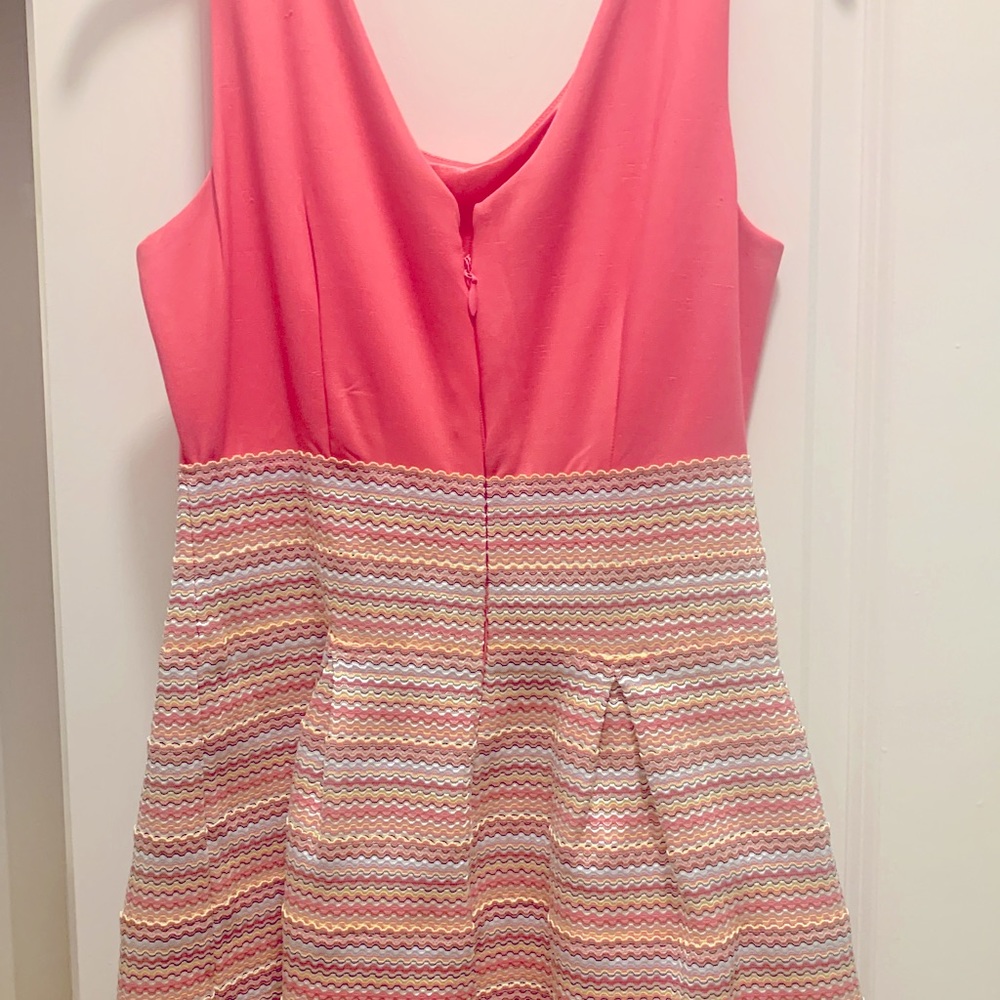 Women’s Dress - Picture 2 of 3